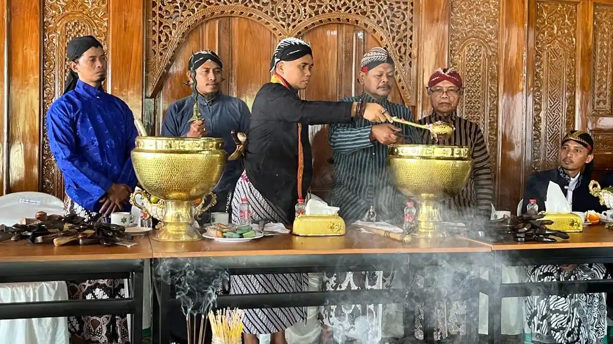 Bowo Tambak: Menjaga Tradisi, Melayani Cilacap
